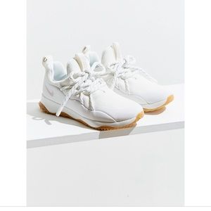 Never worn before Nike city loop sneaker !!